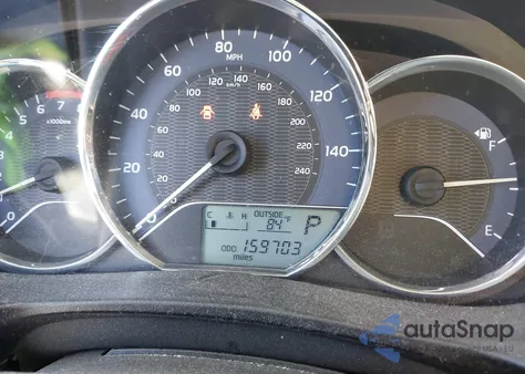 2014 Toyota Corolla Le Plus z USA, uszkodzony, nr VIN 5YFBURHE7EP008238